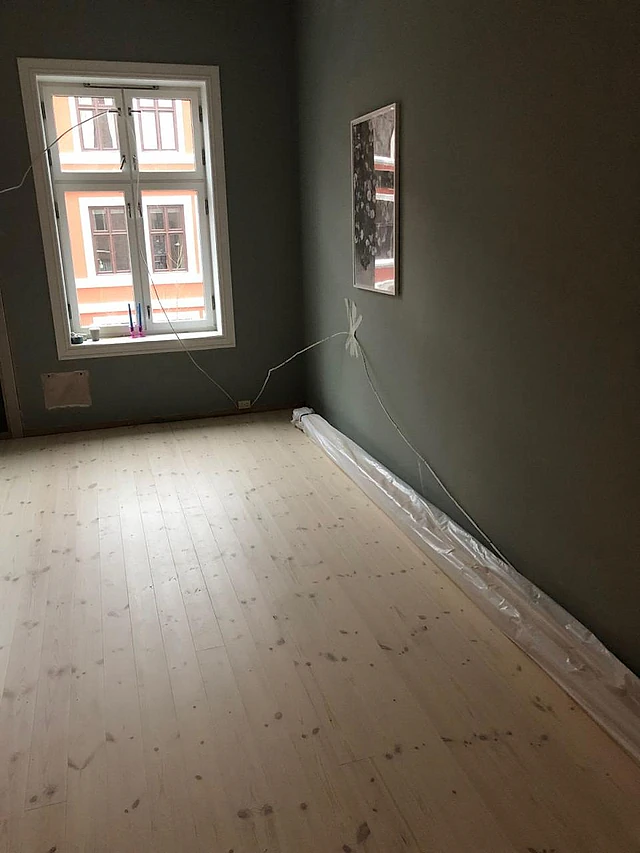 Montering av heltre gulv 85 m2